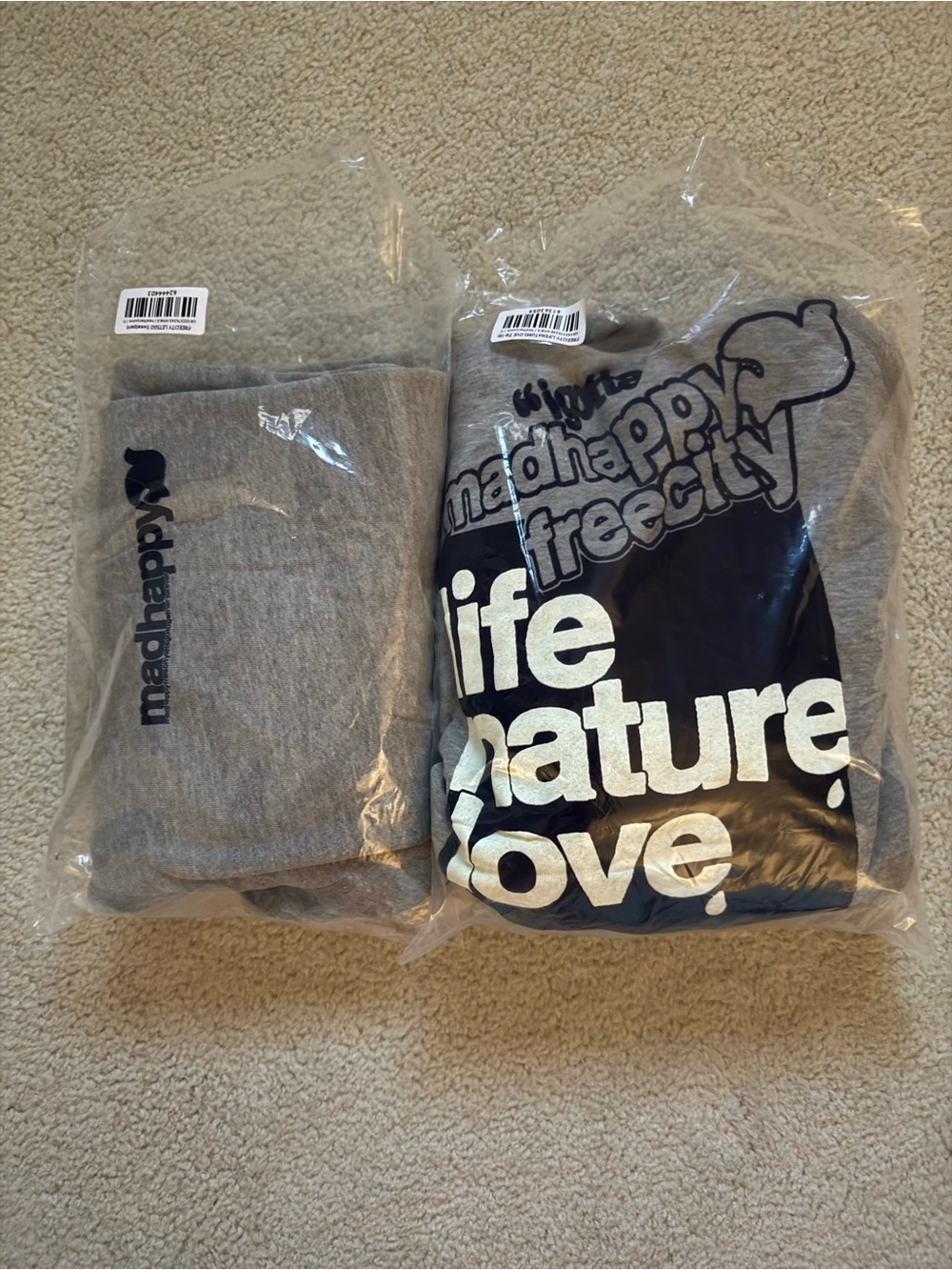 MADhappy x Free city set size: small